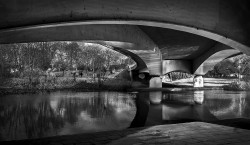 B7-Under the Bridge~Nigel Sutton