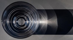 G-Glass Tumbler with Reflection